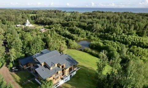 Продается 4-этажный коттедж, 1 067 м²