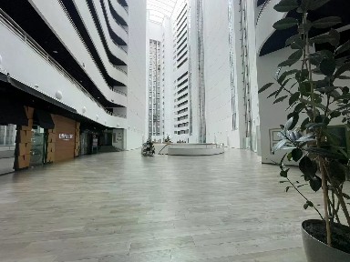 Продаются 3-комн. апартаменты, 104 м²