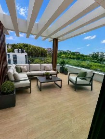 Продаются 4-комн. апартаменты, 159 м²