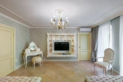Продается 3-этажный коттедж, 360 м²
