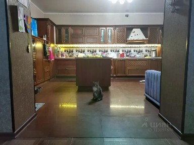 Продается 3-этажный коттедж, 388 м²