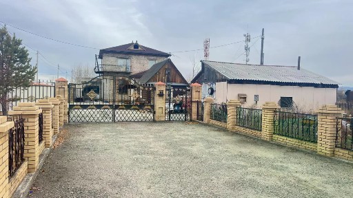 Продается 2-этажный коттедж, 220 м²