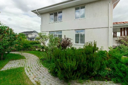 Продается 2-этажный дом, 158 м²