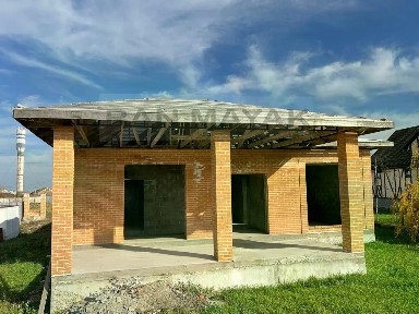 Продается 1-этажный дом, 140 м²