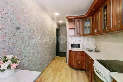 Продается 4-комн. квартира, 70,6 м²