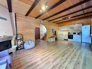 Сдается 2-этажный дом, 120 м²
