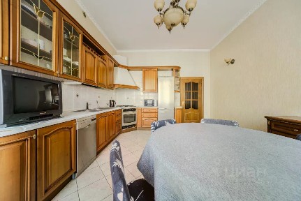 Сдается 3-комн. квартира, 119 м²