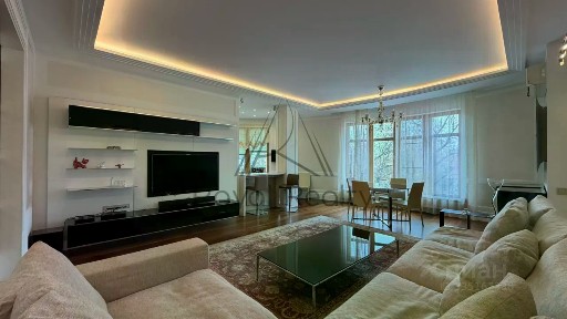 Сдается 3-комн. квартира, 152 м²