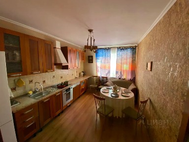Сдается 2-этажный коттедж, 260 м²