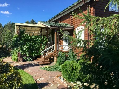 Сдается 2-этажный дом, 188 м²