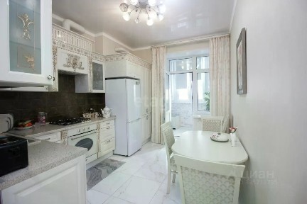 Продается 2-комн. квартира, 72,8 м²
