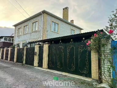 Продается 2-этажный дом, 188 м²