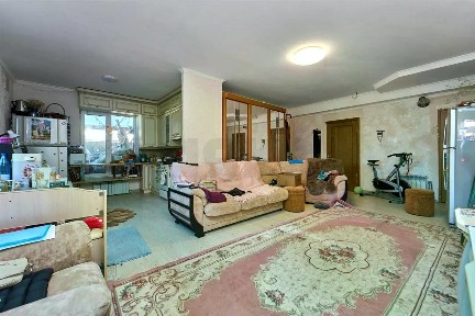 Продается 2-этажный дом, 240 м²