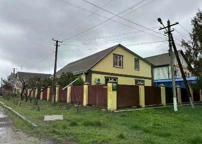 Продается 2-этажный дом, 250 м²