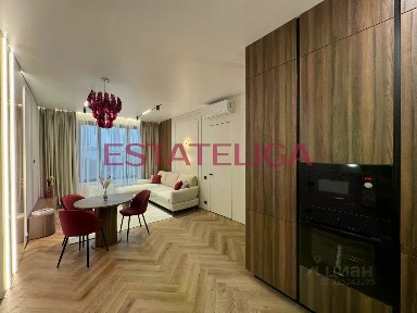 Продается 2-комн. квартира, 70 м²
