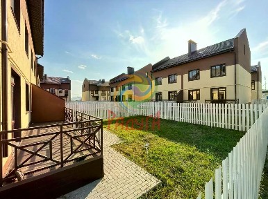Продается 4-комн. квартира, 210 м²