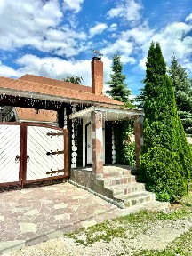 Сдается 3-этажный дом, 450 м²
