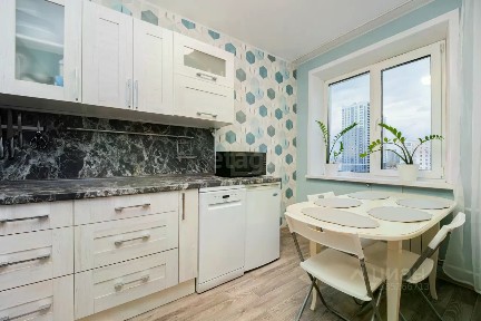 Продается 3-комн. квартира, 69,6 м²