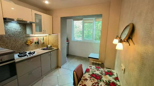Продается 3-комн. квартира, 61,8 м²
