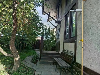 Сдается 2-этажный дом, 140 м²