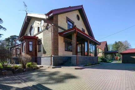 Сдается 3-этажный коттедж, 400 м²