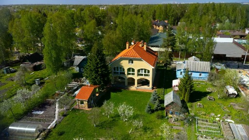 Сдается 3-этажный дом, 340,2 м²