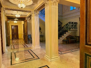 Сдается 2-этажный дом, 800 м²