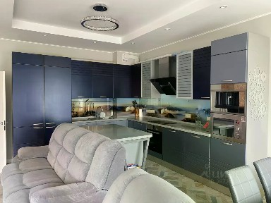 Сдается 3-этажный таунхаус, 210 м²