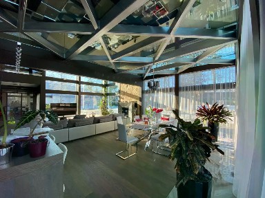 Сдается 3-этажный коттедж, 700 м²