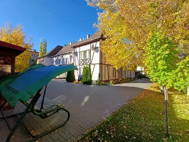 Продается 5-комн. квартира, 259 м²