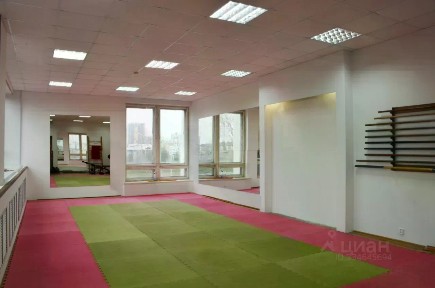 Сдается здание, 4 529,9 м²
