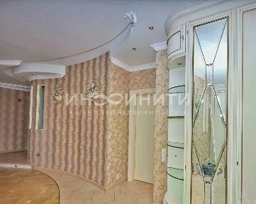 Продается 4-комн. квартира, 188 м²