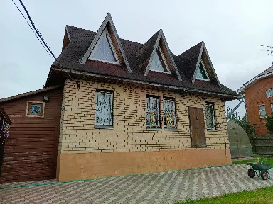 Сдается 2-этажный дом, 140 м²