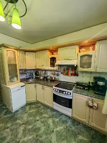 Продается 4-комн. квартира, 76,5 м²