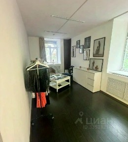 Продается торговая площадь, 240,2 м²