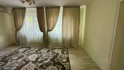Продается 1/2 часть 1-этажного дома, 152,7 м²