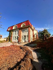 Продается 3-этажный дом, 953 м²