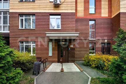 Продается 2-комн. квартира, 72 м²
