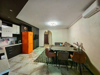 Продаются 3-комн. апартаменты, 80 м²
