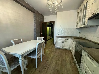 Продается 3-комн. квартира, 93 м²