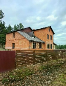 Продается 2-этажный дом, 250 м²
