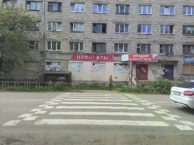 Продается торговая площадь, 412 м²