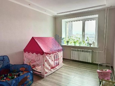 Продается 4-комн. квартира, 85 м²