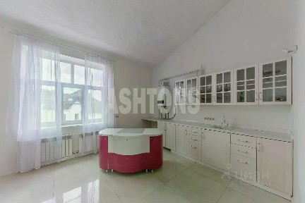 Сдается 4-комн. квартира, 165 м²