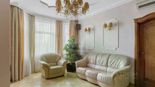 Продается 4-комн. квартира, 146 м²