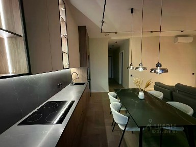 Продается 4-комн. квартира, 103 м²