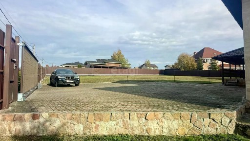 Продается 3-этажный дом, 367 м²