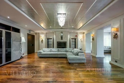 Продается 3-этажный дом, 600 м²