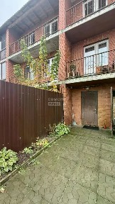 Продается 3-этажный таунхаус, 174,9 м²