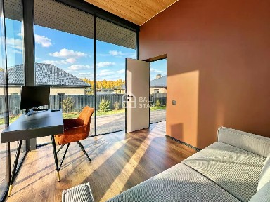 Продается 1-этажный дом, 180 м²